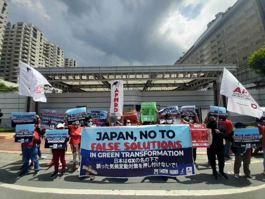 The Asian Peoples’ Movement on Debt and Development in front of the Japanese Embassy in Manila, Philippines, September 2022, Source: Fossil Free Japan